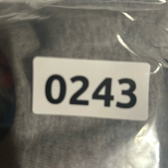 Small Disney Mickey Mouse T-shirt by Neff nwt - Picture 4 of 4